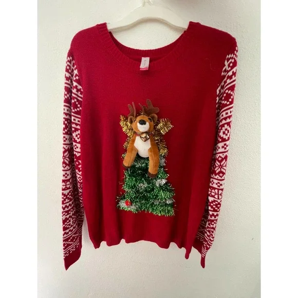 Christmas sweater - Picture 1 of 3